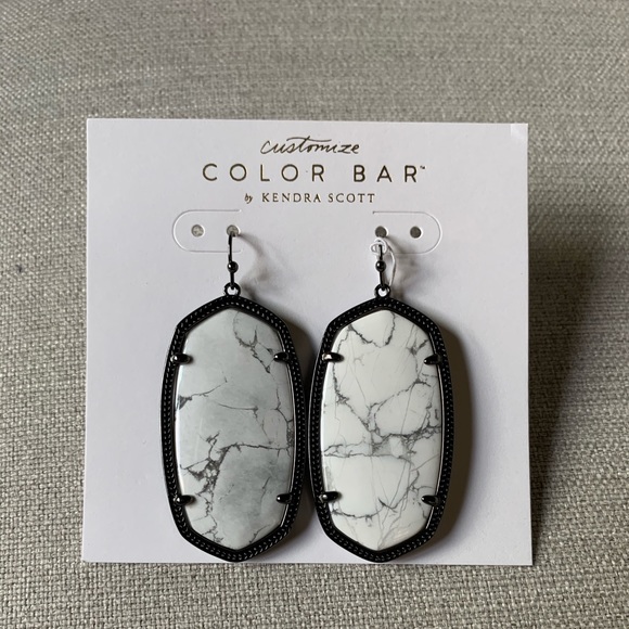 Kendra Scott Jewelry - NWT Kendra Scott White Howlite Danielle Earrings
